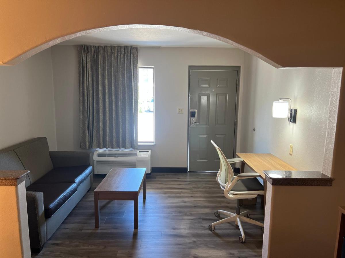 Double Suite with One Double Bed - Mobility Accessible/Smoking at Days Inn & Suites by Wyndham Opelousas