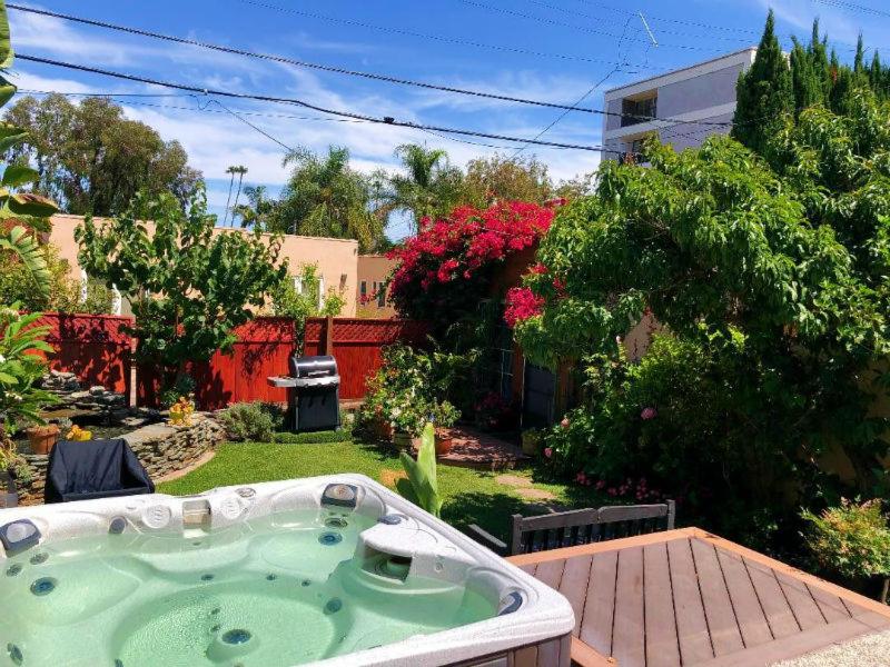  | COZY 2 BEDROOM GUESTHOUSE IN BEVERLY HILLS