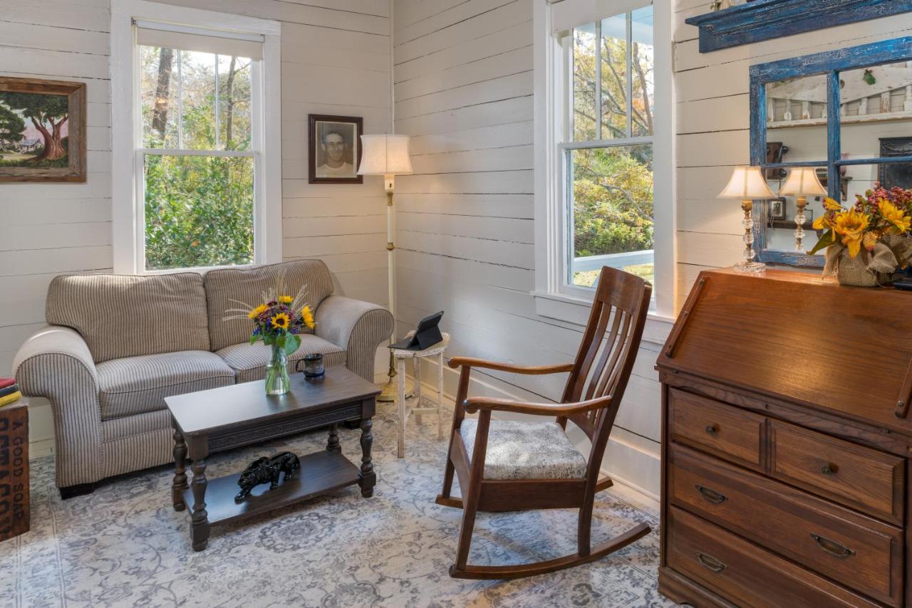  | Maison D'Memoire Bed & Breakfast Cottages