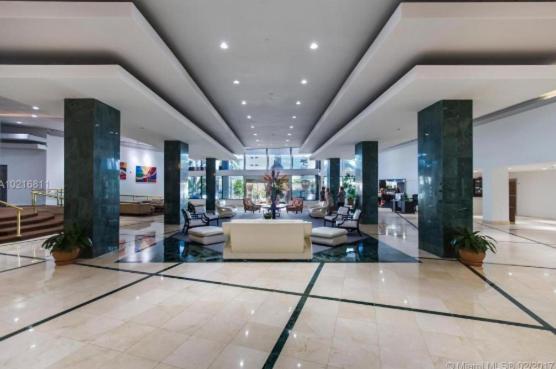 | Miami Beach Suncoast apartments VII