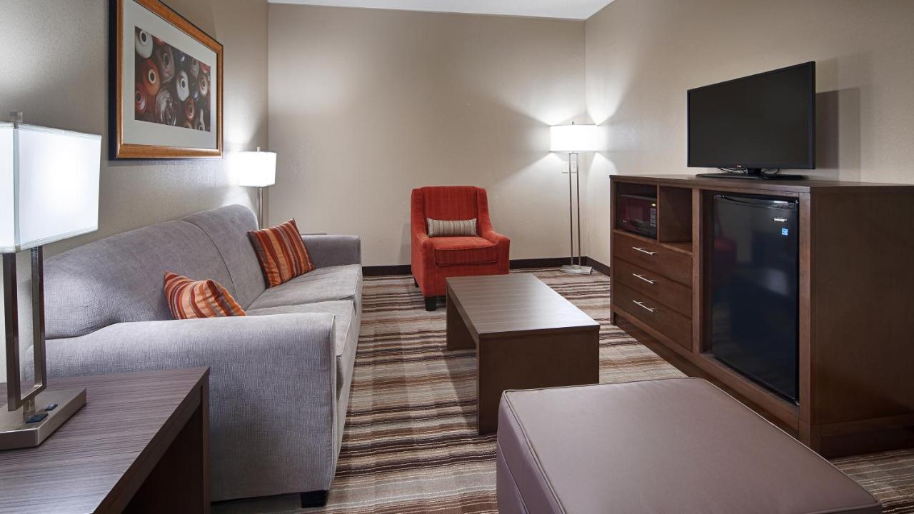 King Suite - Non-Smoking at Best Western Plus Washington Hotel