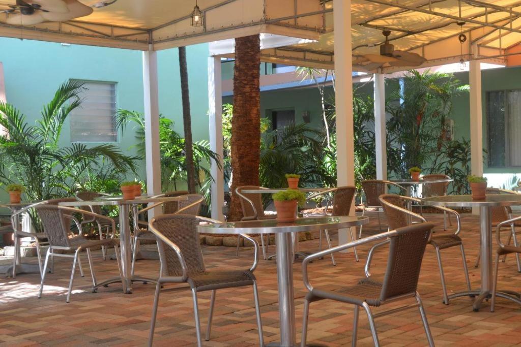 | Victoria Park Hotel