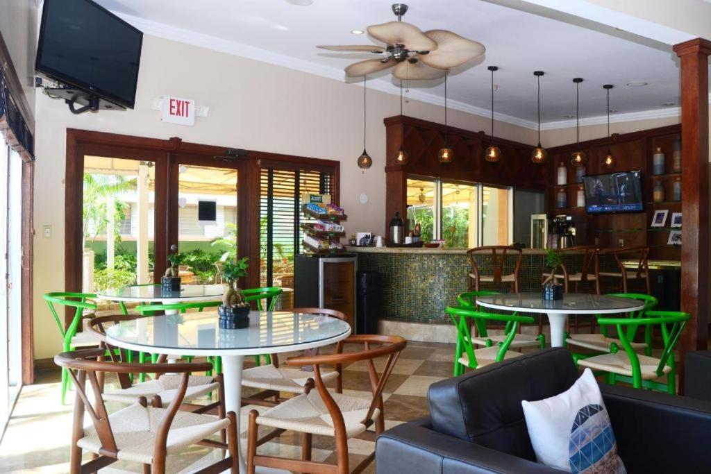 | Victoria Park Hotel