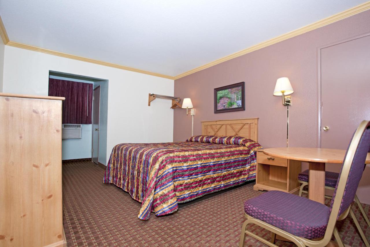  | National 9 Inn - Placerville