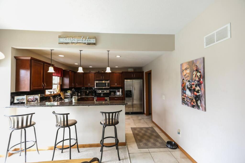| Simonton Lake Man Cave