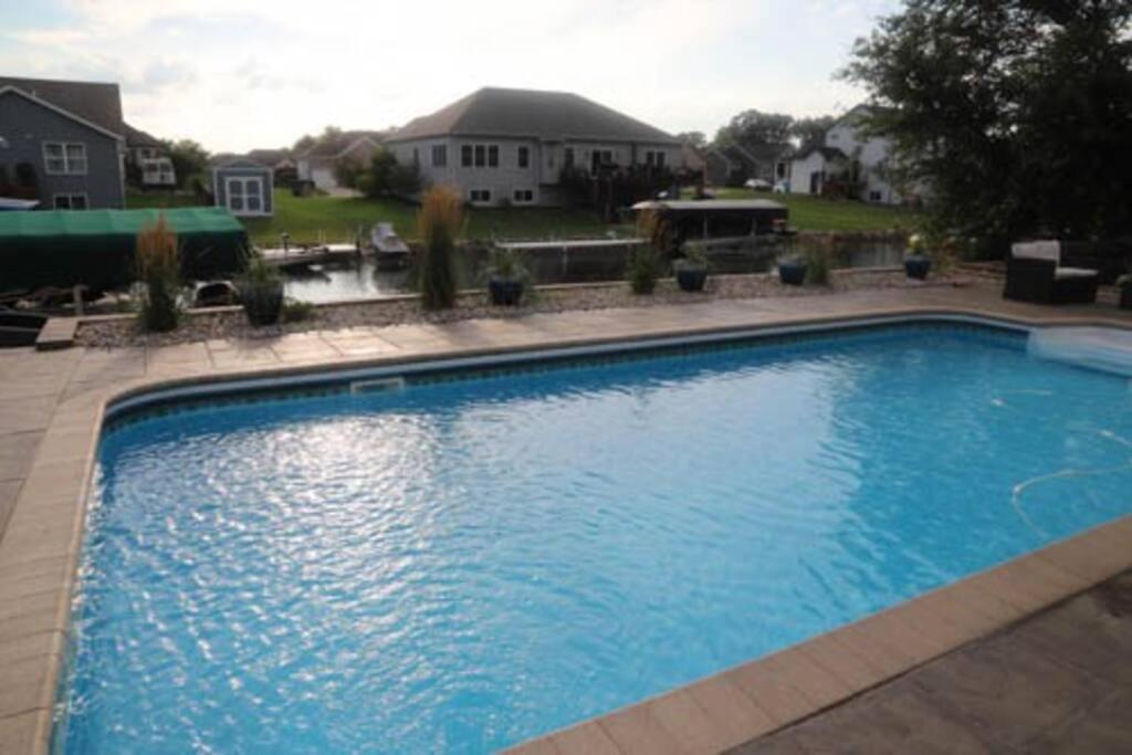 | Simonton Lake Man Cave