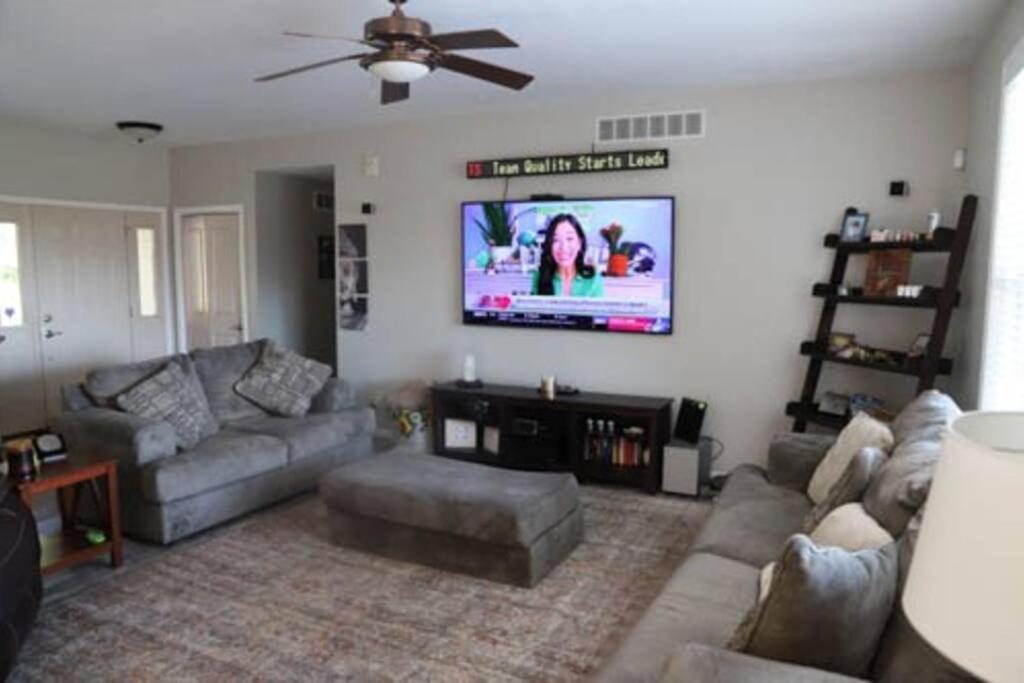 | Simonton Lake Man Cave