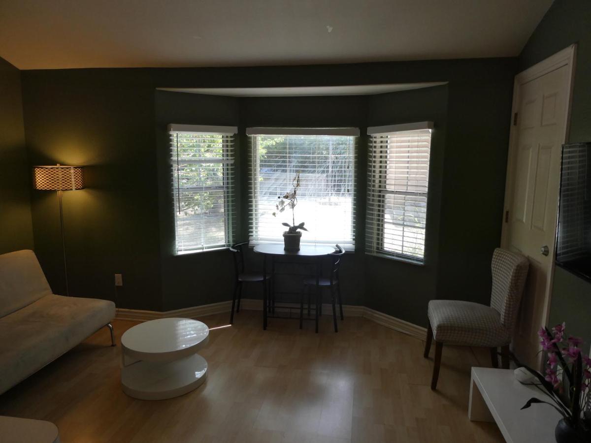 | Private 2 bedroom 1 bath guest house close to Universl and HW sleeps 5