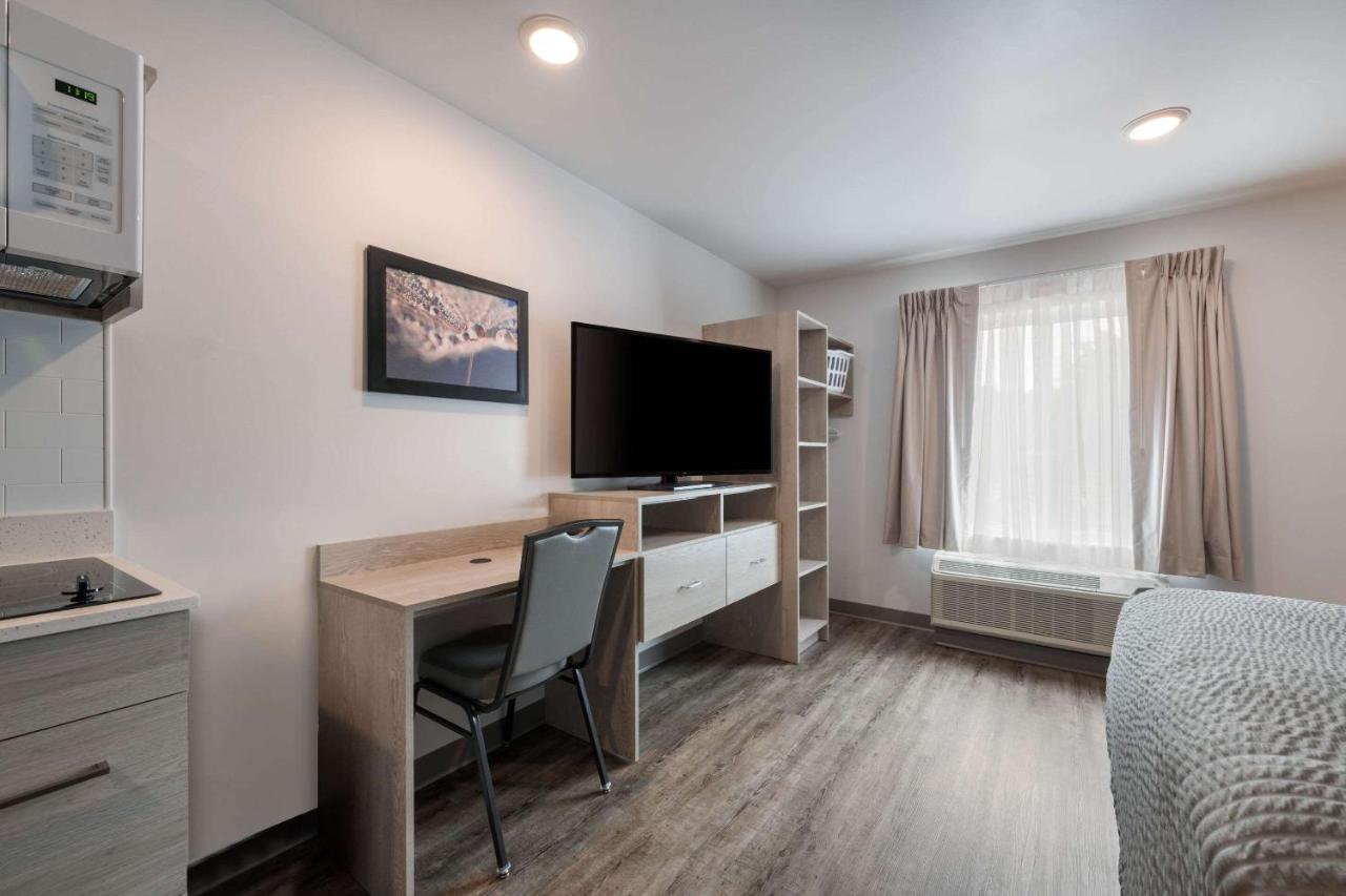 Queen Room - Non Smoking at WoodSpring Suites Concord-Charlotte Speedway