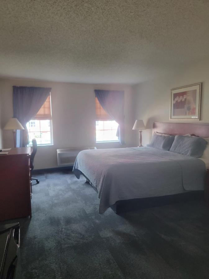 King Room - Disability Access at CountrySide Inn