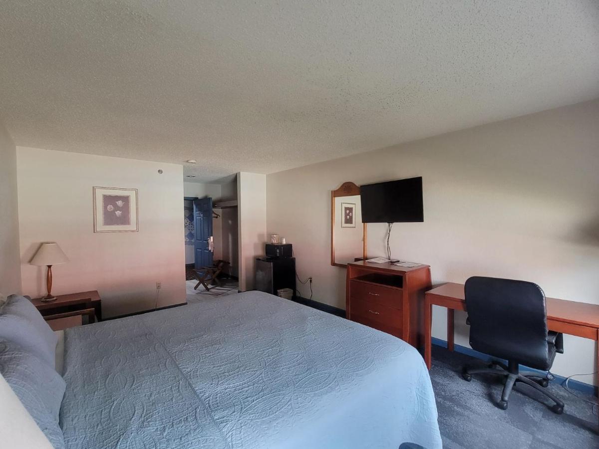 King Room - Disability Access at CountrySide Inn