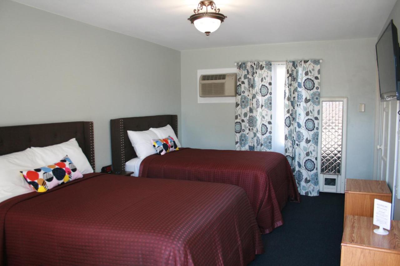 Deluxe Double Studio at Harry's Man Cave: The New Star Motel Experience