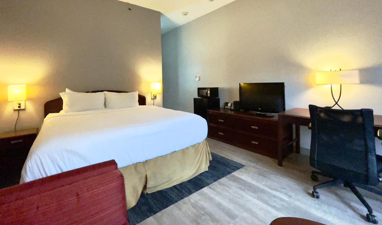 | Longhorn Inn & Suites - Fort Worth Fossil Creek