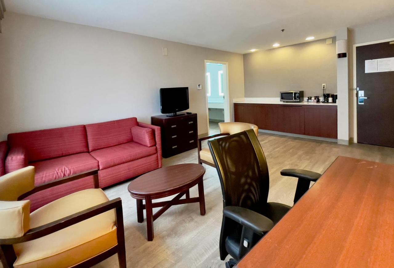 | Longhorn Inn & Suites - Fort Worth Fossil Creek
