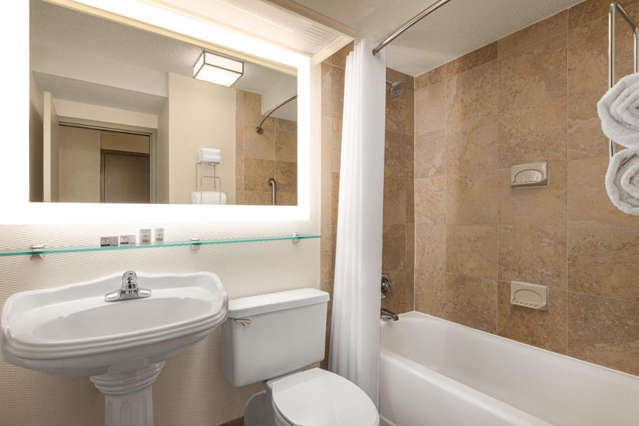Room Selected at Check-In at Holiday Inn Boston - Cambridge Area by IHG