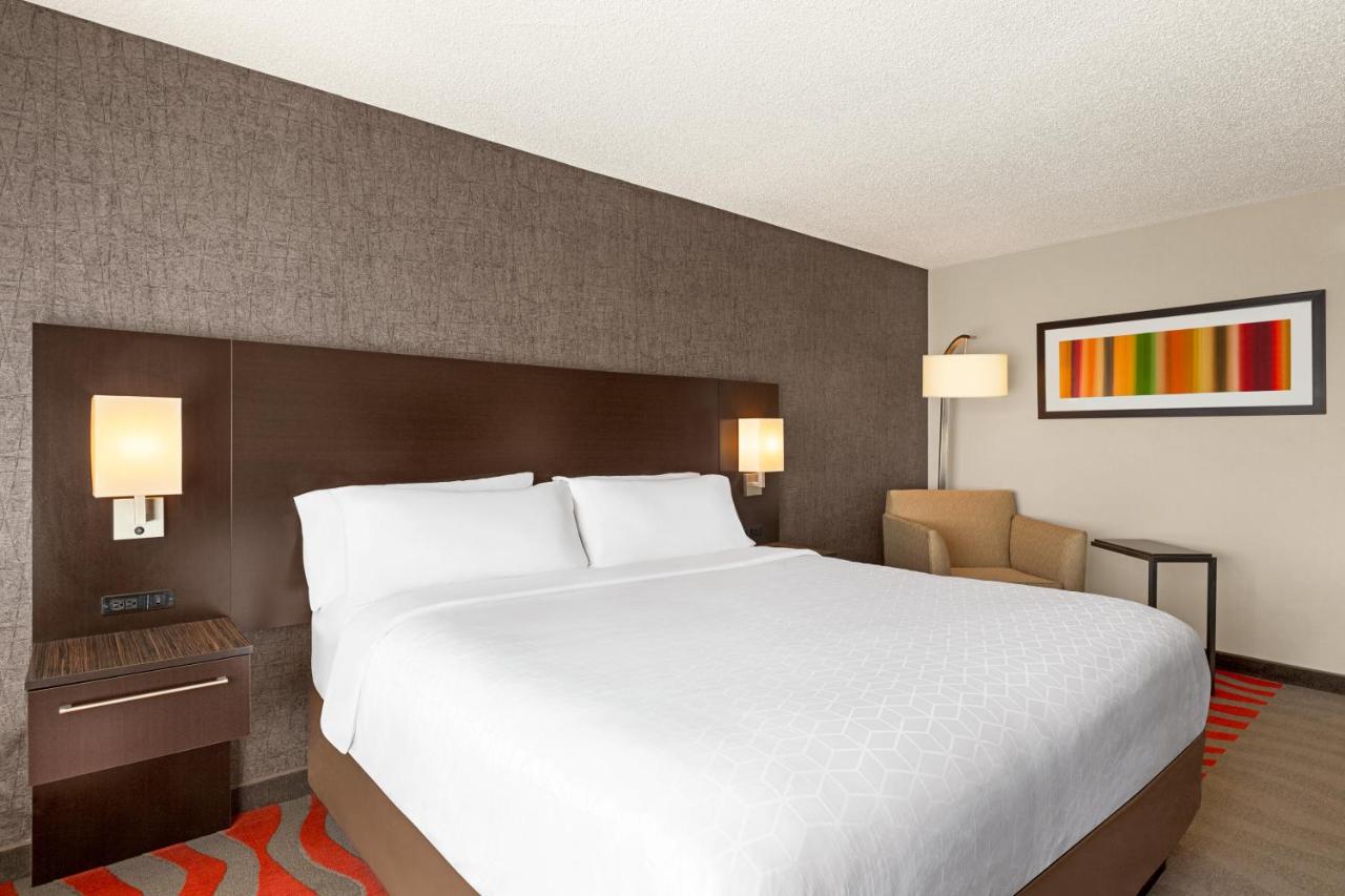 Room Selected at Check-In at Holiday Inn Boston - Cambridge Area by IHG