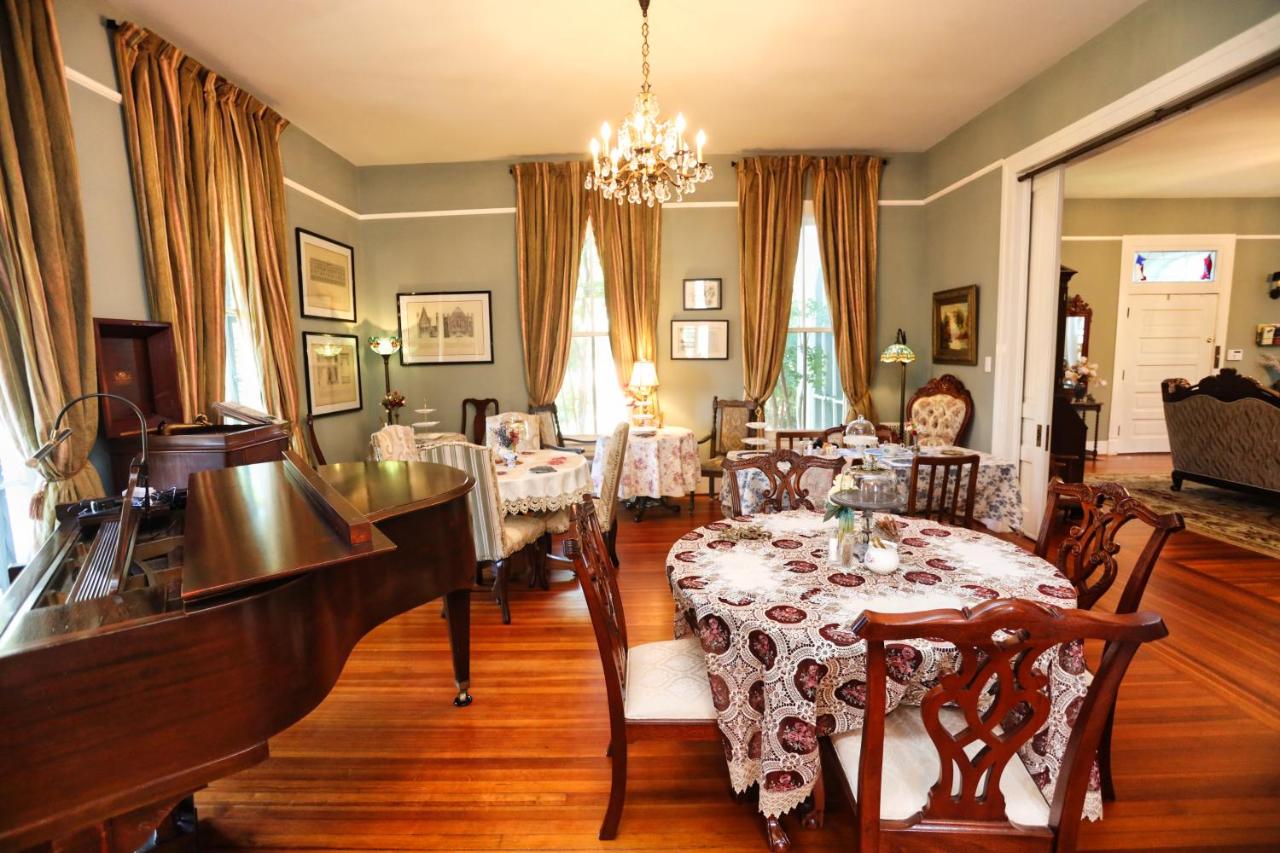 | Virginia Point INN