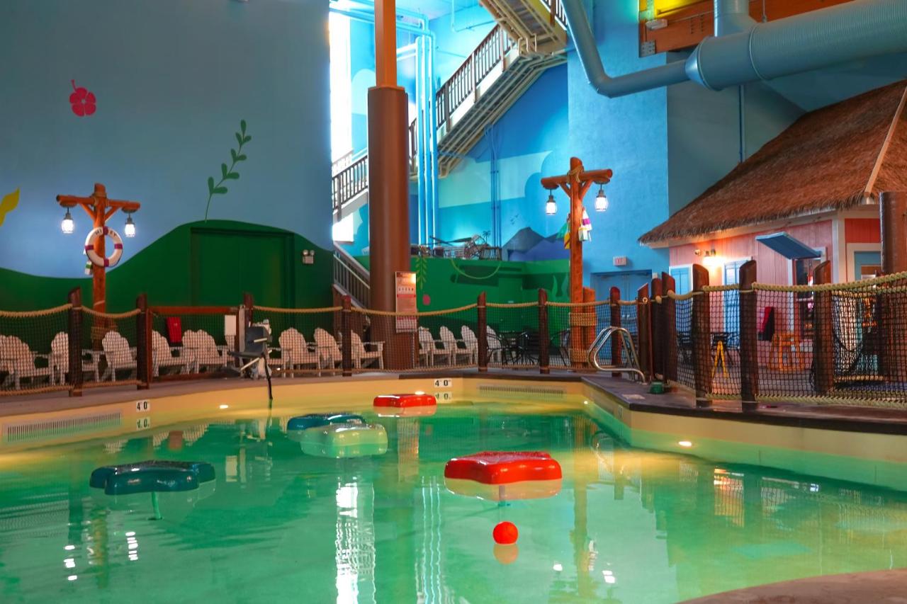 | Castaway Bay by Cedar Point Resorts