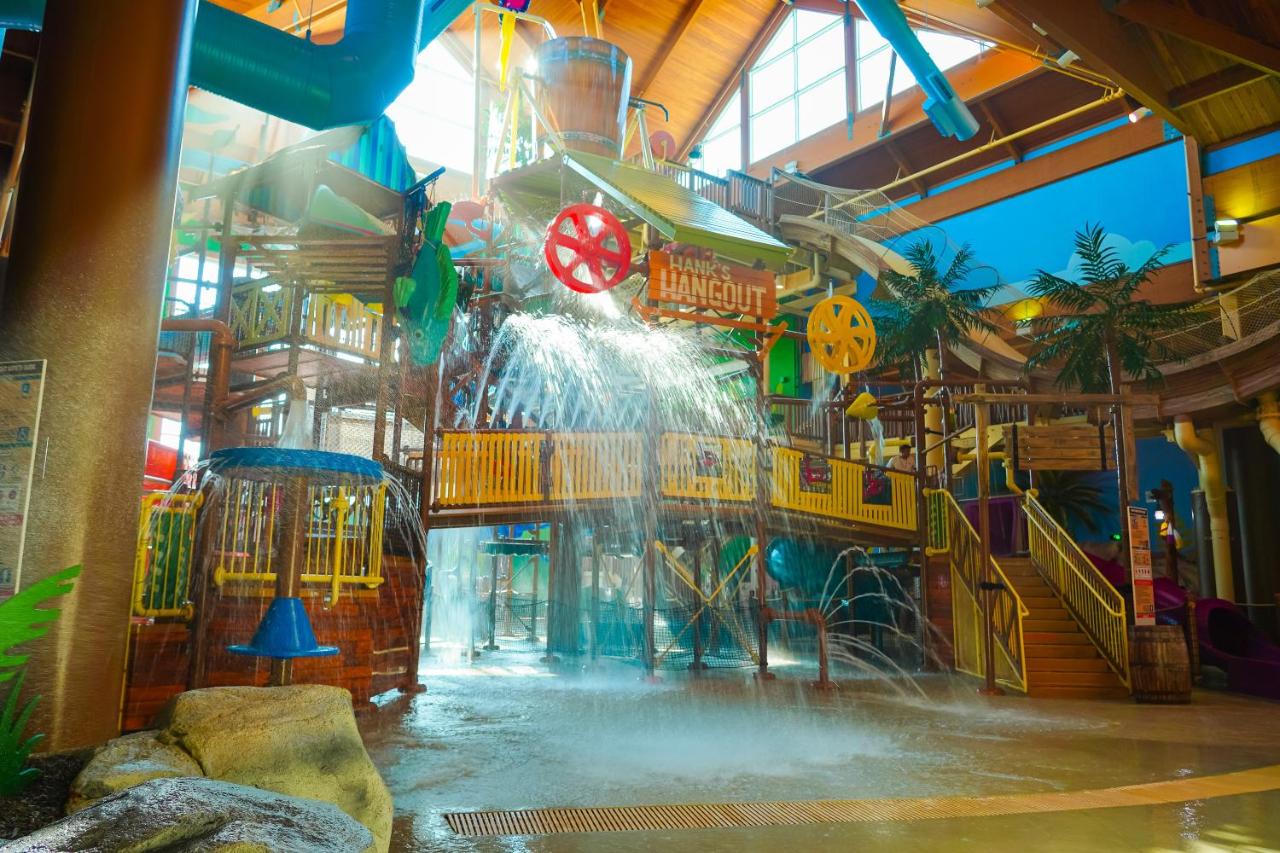 | Castaway Bay by Cedar Point Resorts