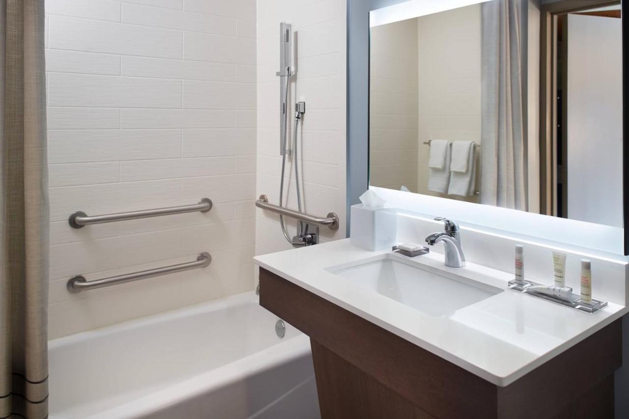 King Room - Disability Access at Atlanta Evergreen Lakeside Resort