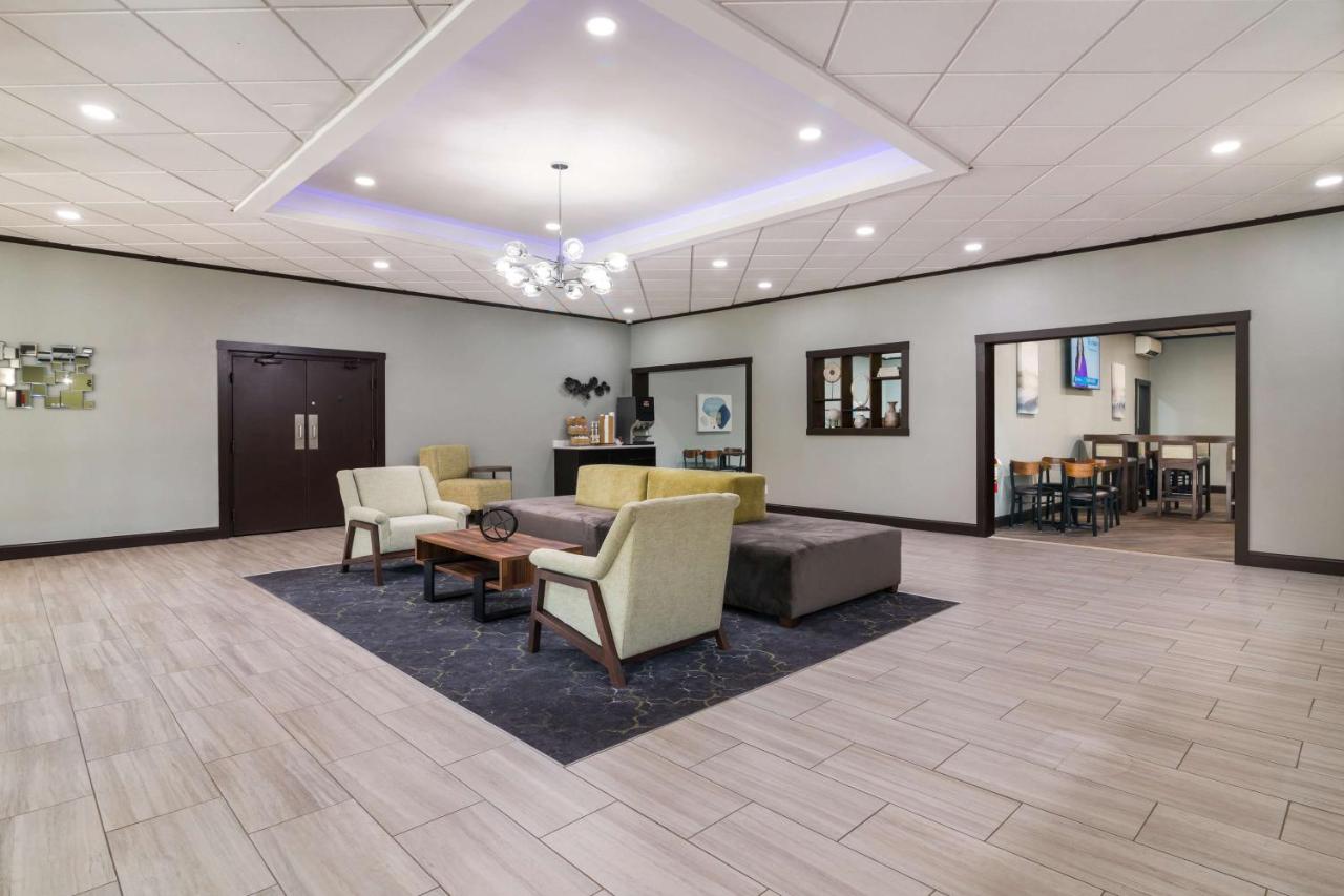 | Best Western Plymouth Inn-White Mountains