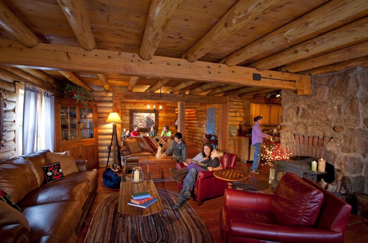 Four-Bedroom Chalet at Alpine Village Suites