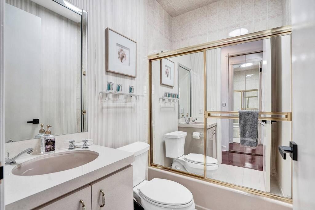 | Historic Hollywood Mansion 5 Minutes to the Beach