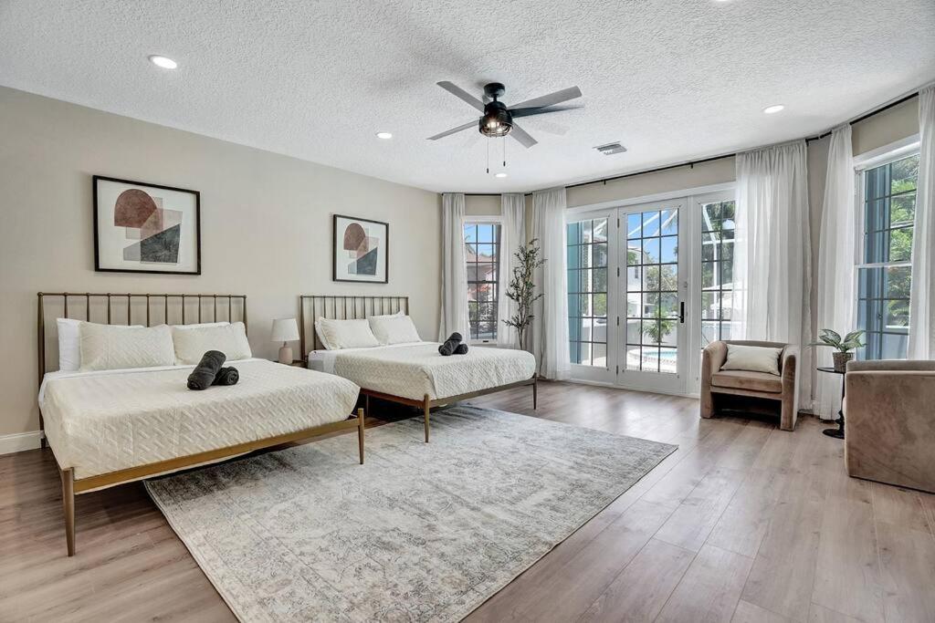 | Historic Hollywood Mansion 5 Minutes to the Beach