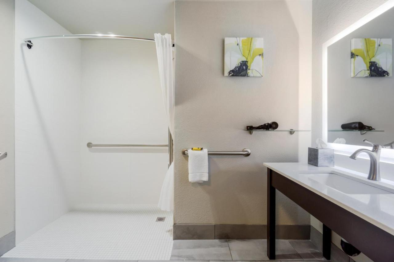 King Room with Mobility Accessible Tub and Roll in Shower at Best Western Plus Renton Inn