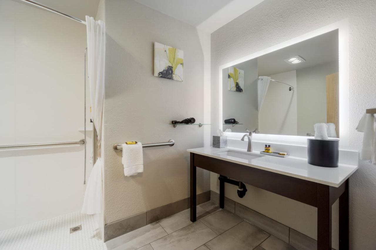 King Room with Mobility Accessible Tub and Roll in Shower at Best Western Plus Renton Inn