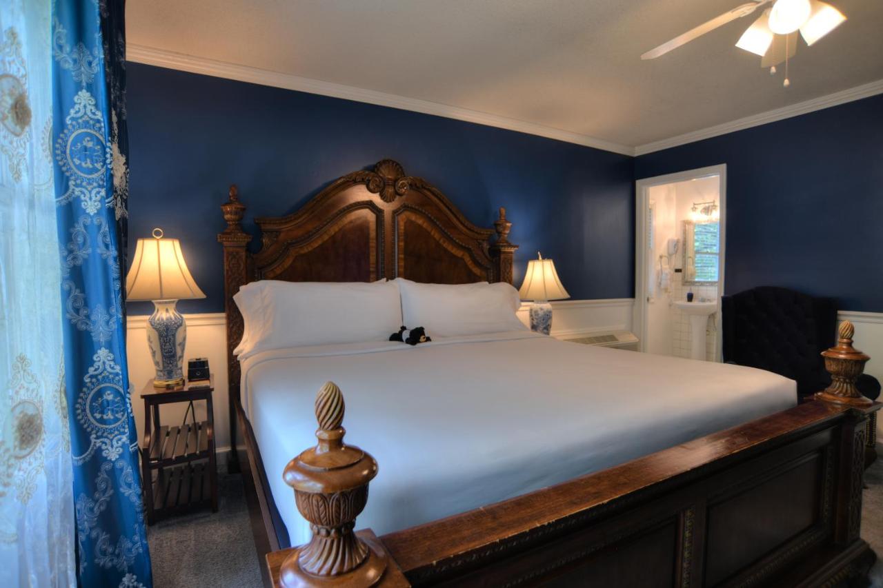 | Blue Mountain Mist Country Inn