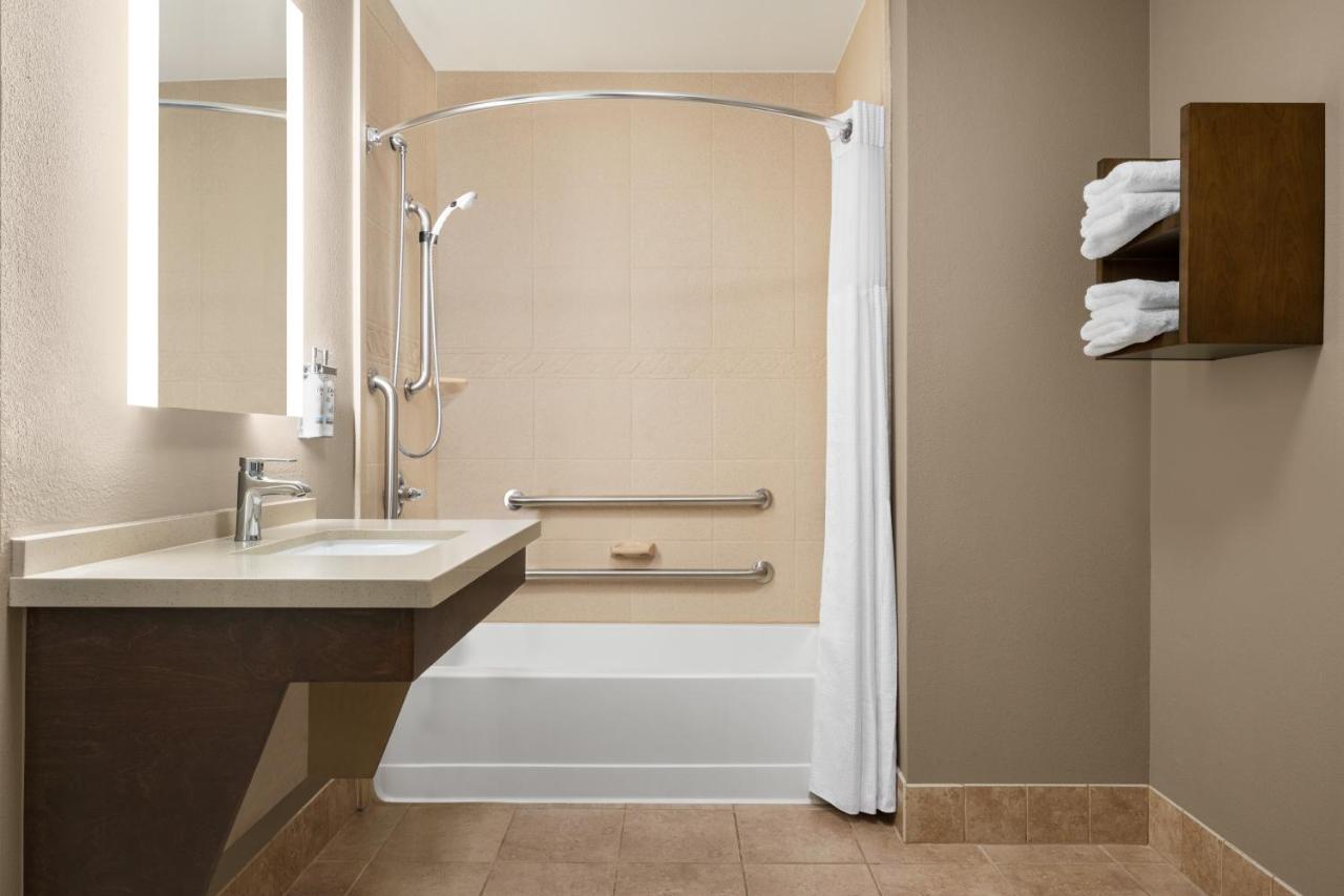 One-Bedroom Suite - Disability Access/Non-Smoking at Staybridge Suites Oklahoma City-Quail Springs, an IHG Hotel