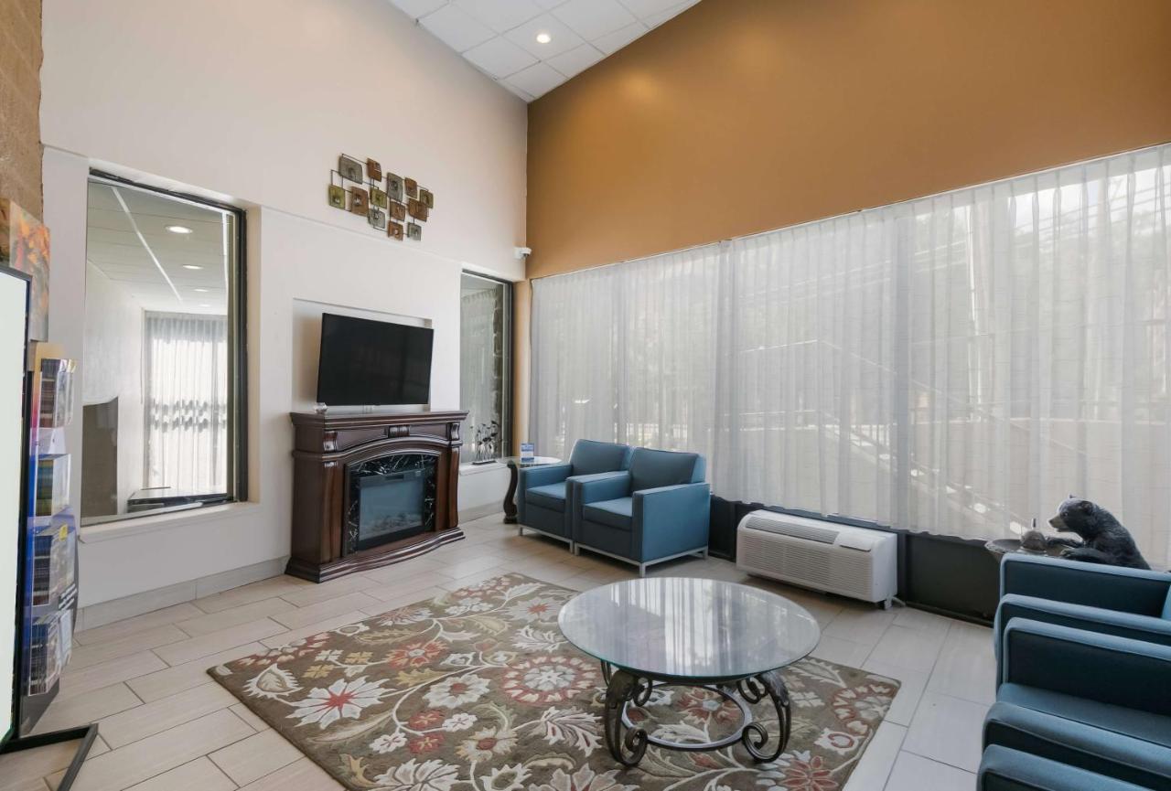 | SureStay Plus Hotel by Best Western Gatlinburg