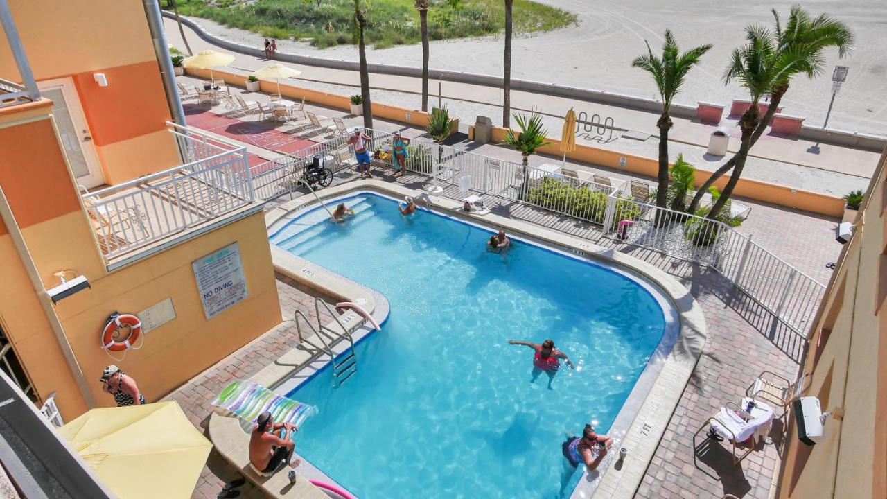 | Page Terrace Beachfront Hotel