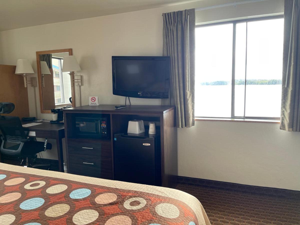 | Super 8 by Wyndham Ketchikan
