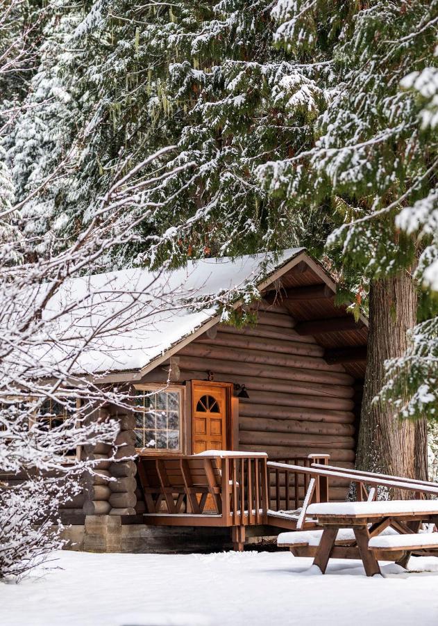 | Lochsa Lodge