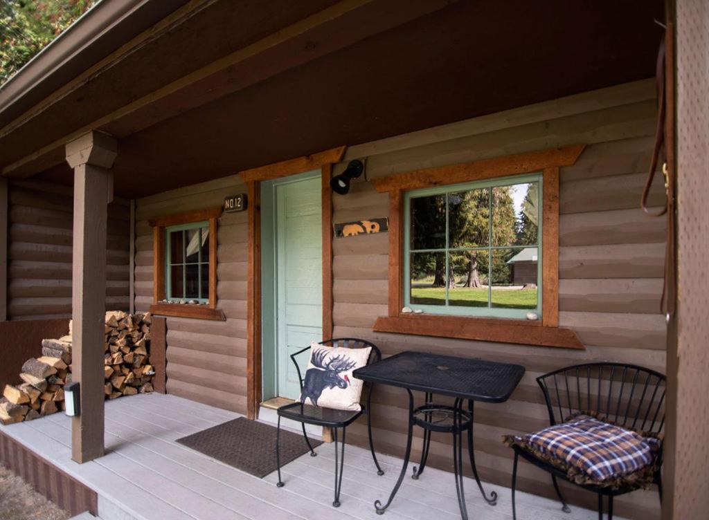 | Lochsa Lodge