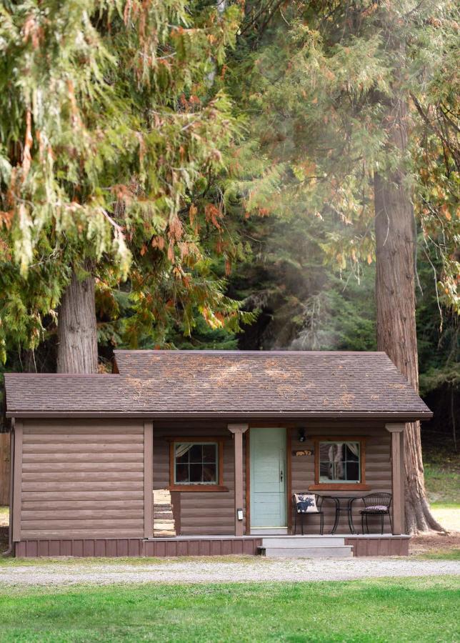| Lochsa Lodge