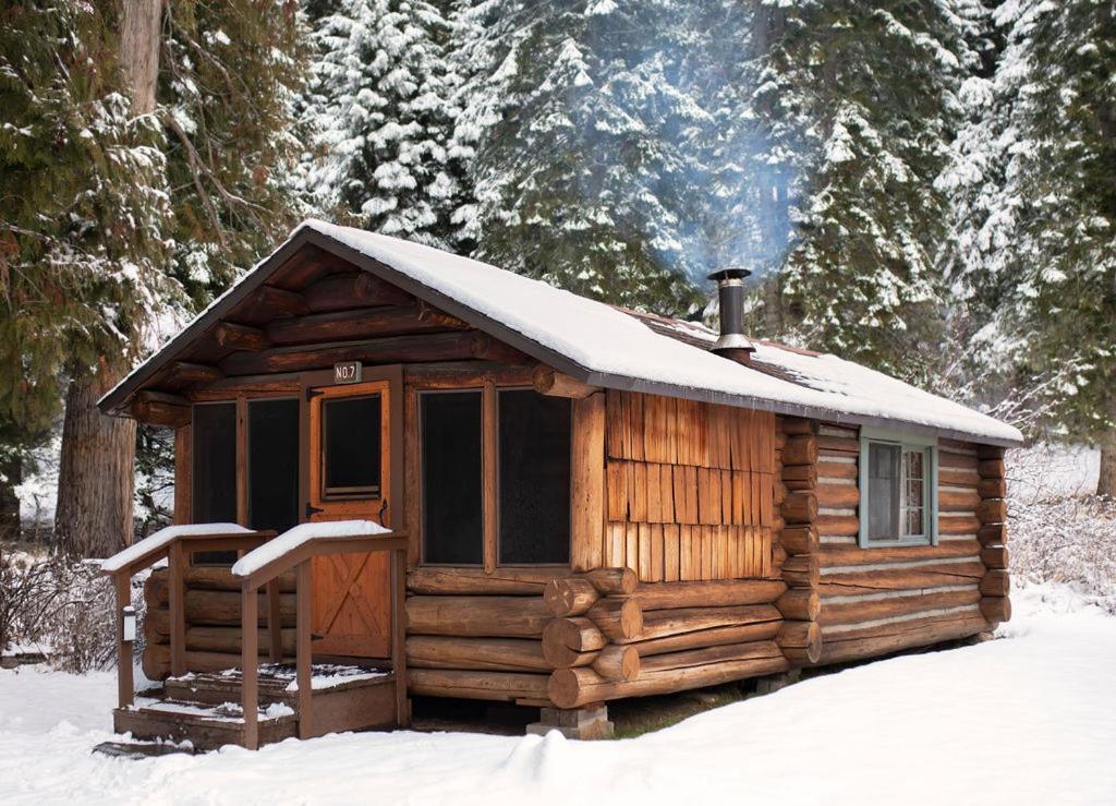 | Lochsa Lodge