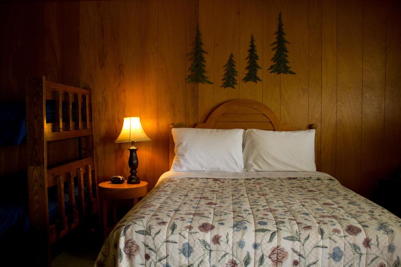 | Jimmy OConnor's Windham Mtn Inn