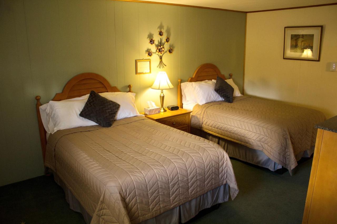 | Jimmy OConnor's Windham Mtn Inn