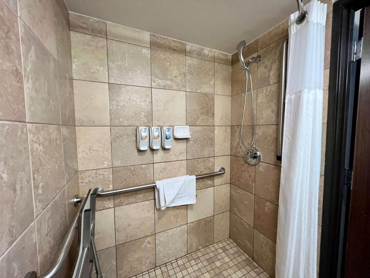 Salt Lake Plaza Hotel SureStay Collection by Best Western