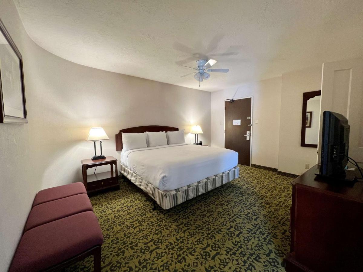 Salt Lake Plaza Hotel SureStay Collection by Best Western