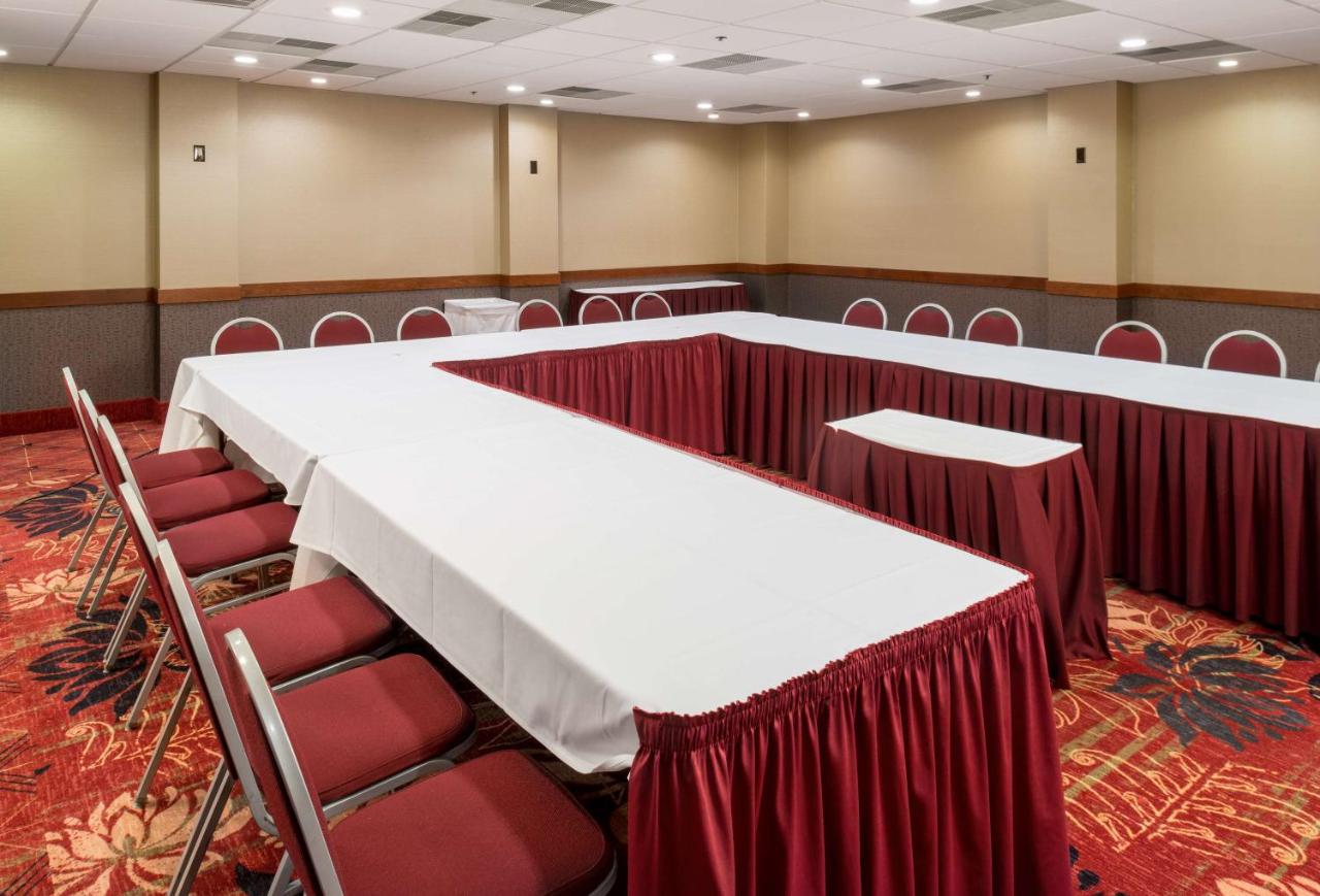 Salt Lake Plaza Hotel SureStay Collection by Best Western