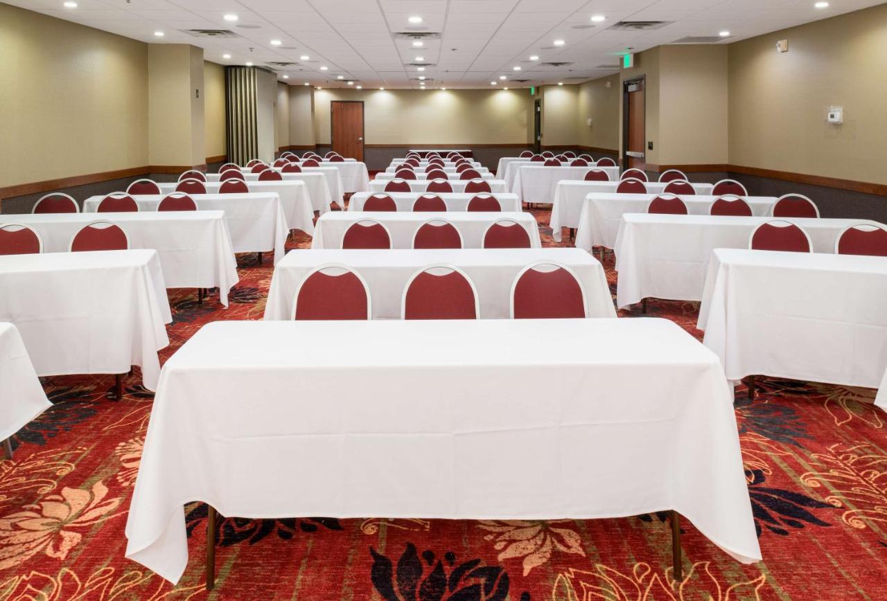 Salt Lake Plaza Hotel SureStay Collection by Best Western