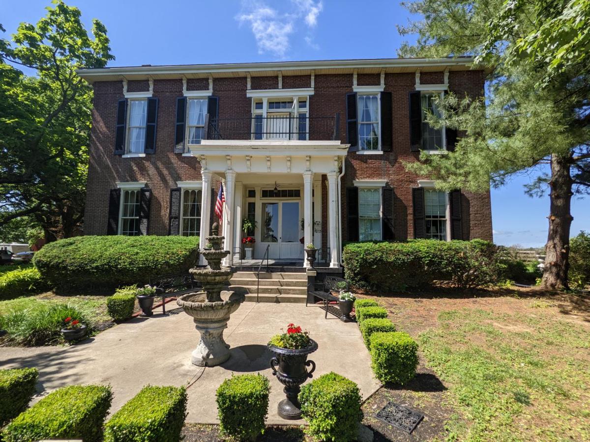| Maple Hill Manor Bed & Breakfast