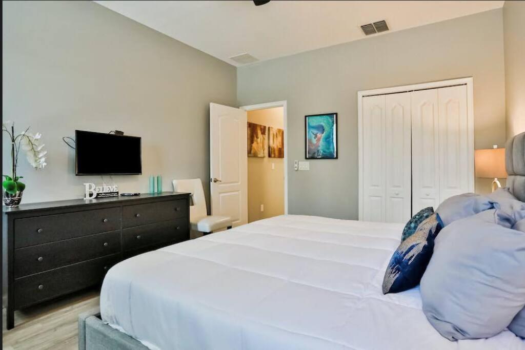  | Luxurious Solterra Resort Villa Pool & Game Room