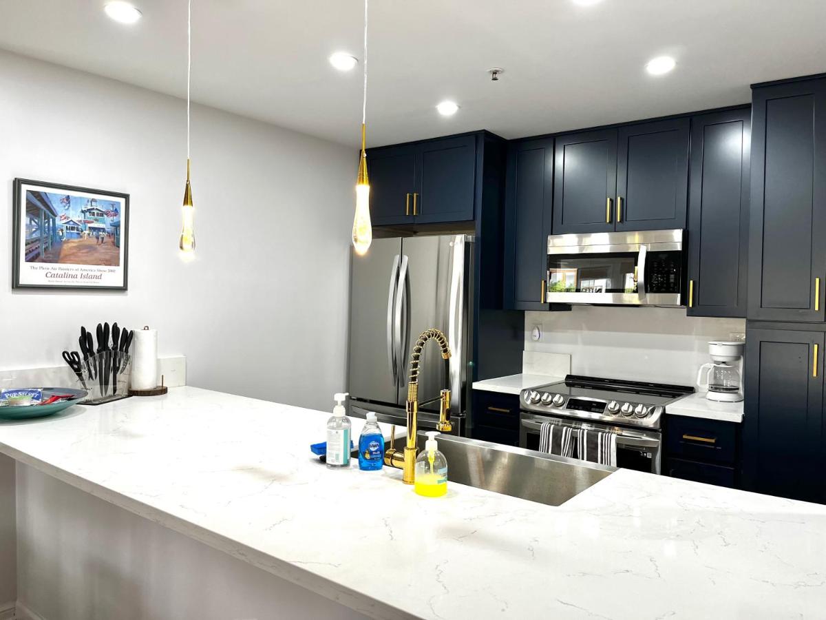 | Modern Hamilton Cove Villa w/golf cart