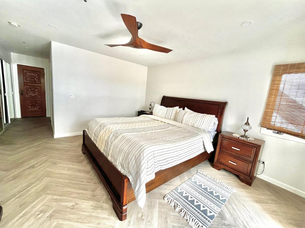| Modern Hamilton Cove Villa w/golf cart