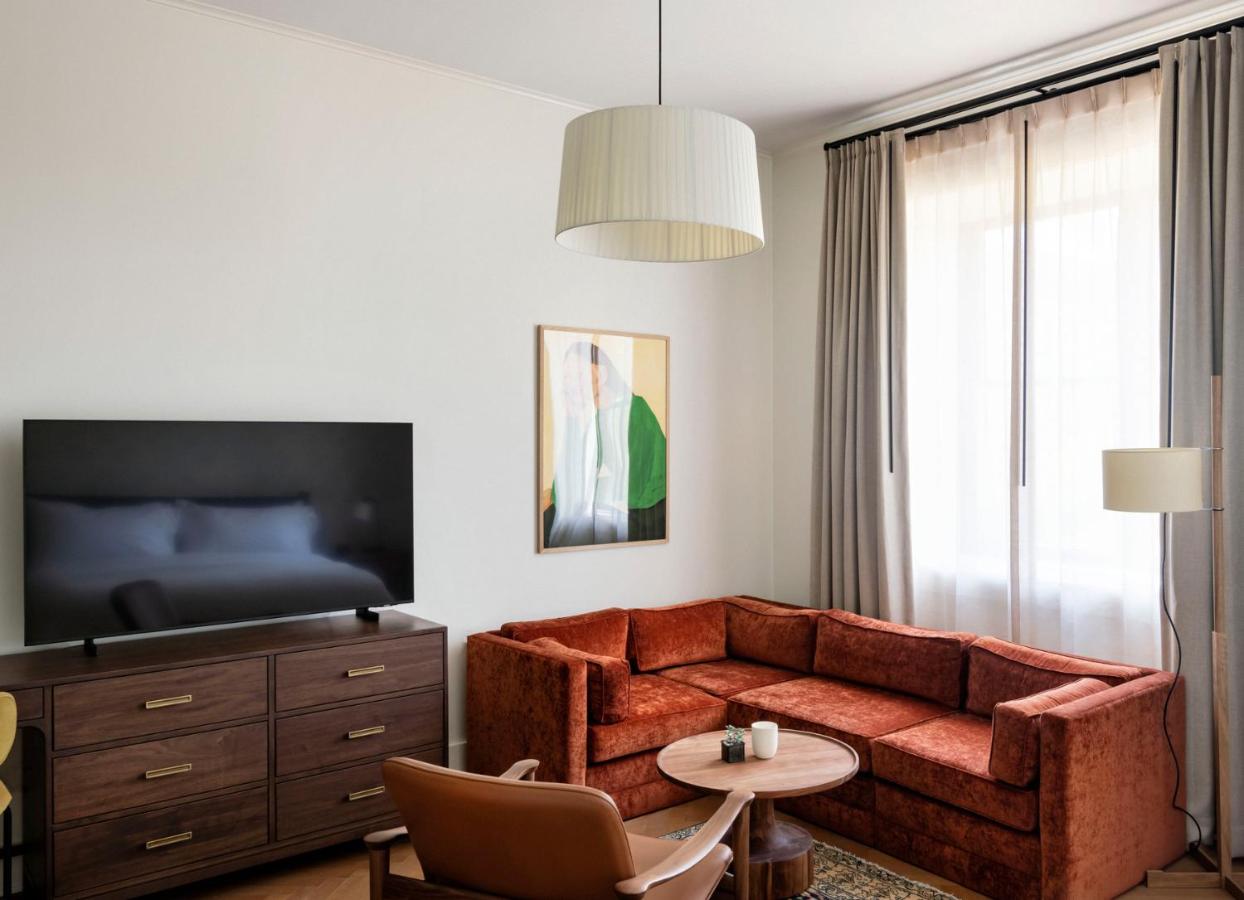 Deluxe King Room at The Quoin Hotel